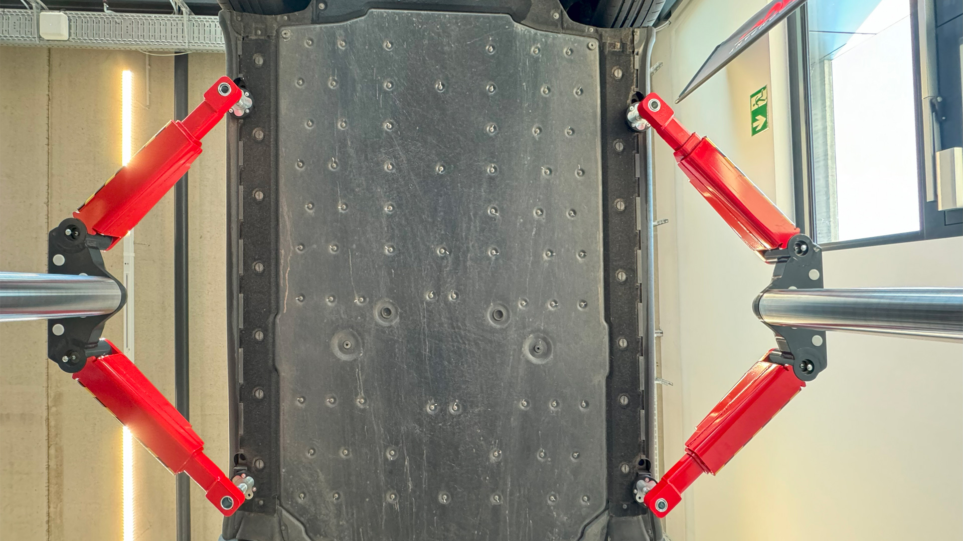 Masterlift 2.35 NxT Saa Taycan