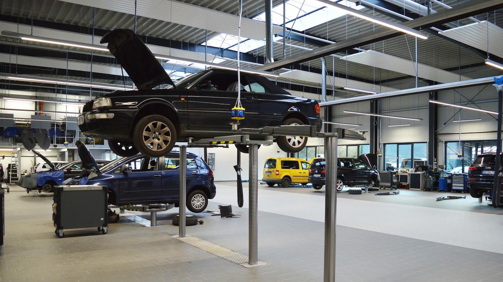 Autohaus Gebr. Schwarte in Lübecke, Deutschland