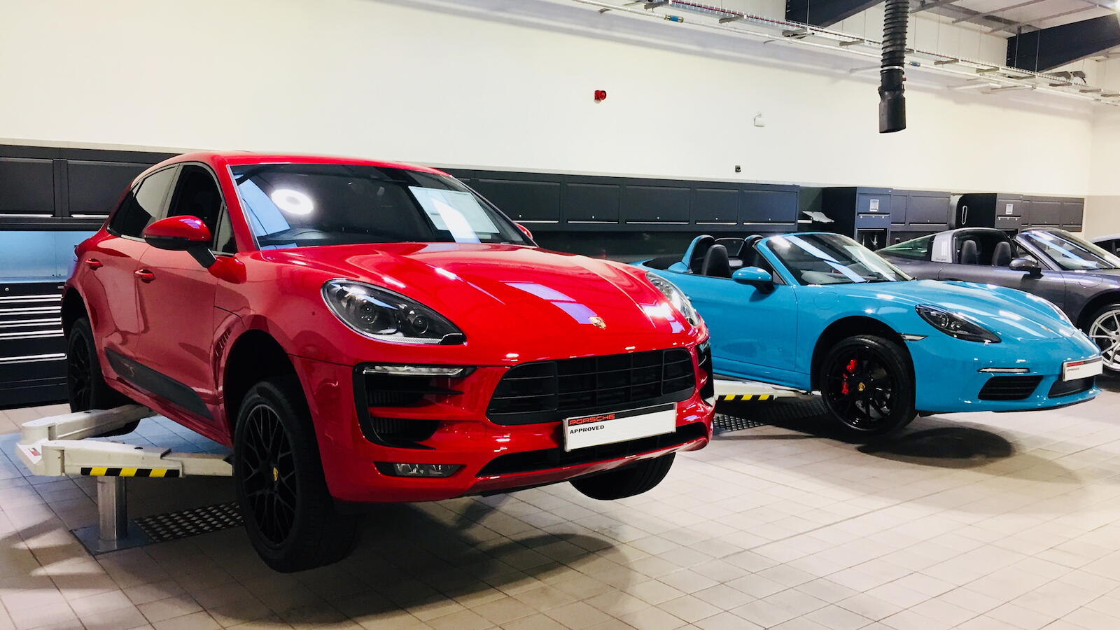 Porsche Centre, Perth - UK