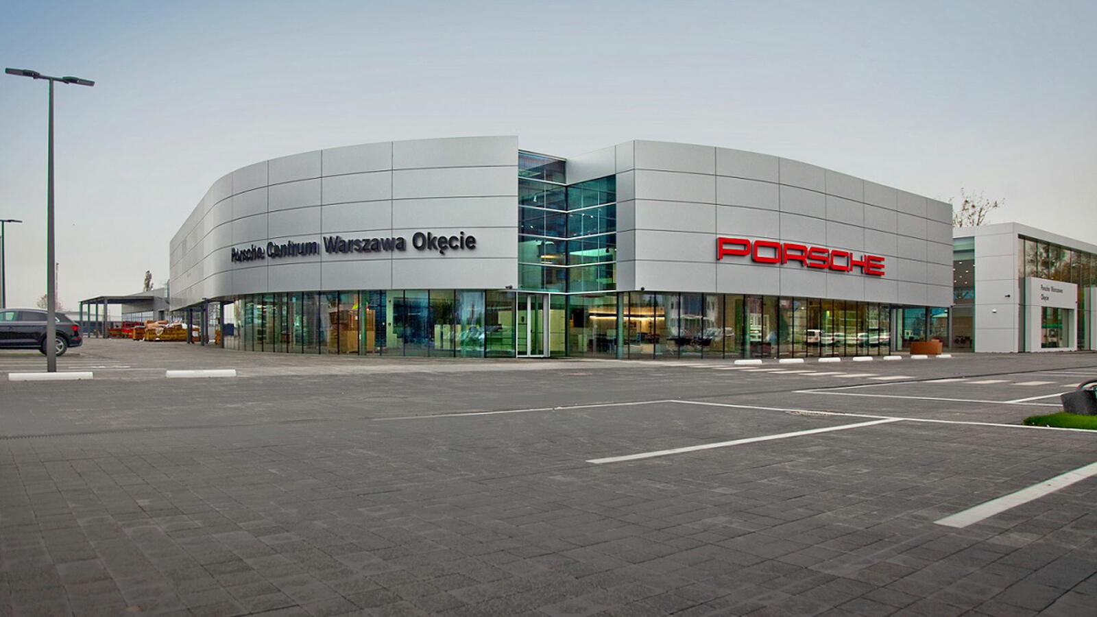 Porsche Zentrum in Warschau, Polen