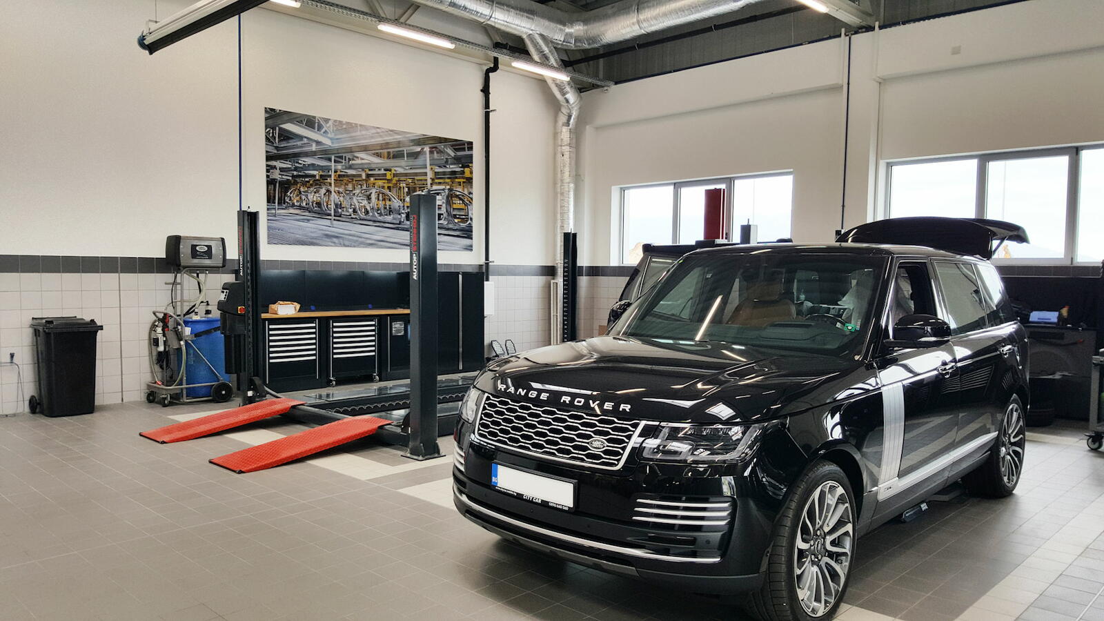 Jaguar Land Rover Moto Pfohe, Sofia - Bulgaria